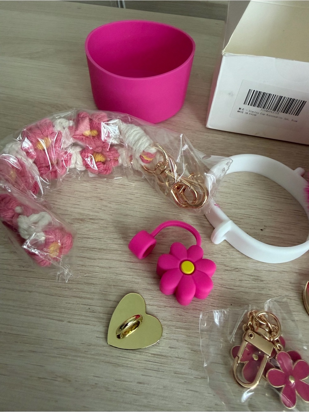 Stanley cup accessories set in pink. - Picture 4 of 8